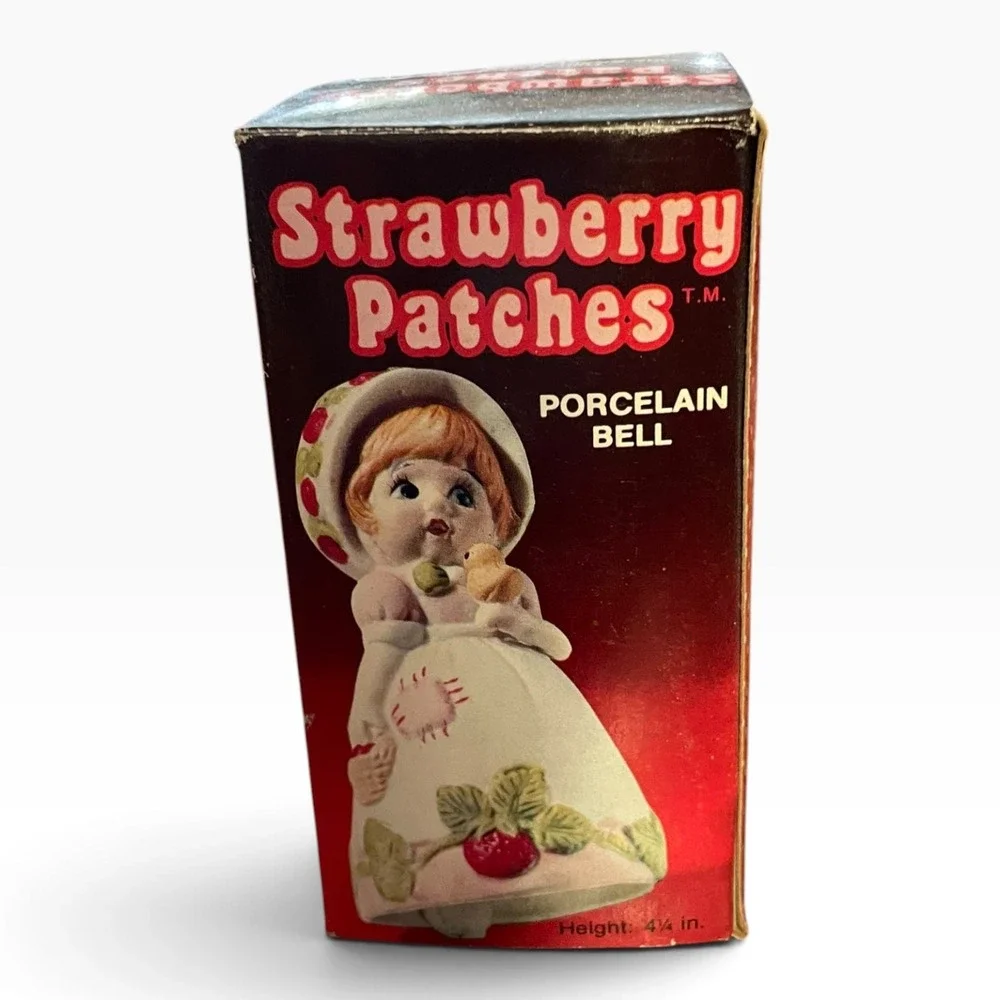 Vintage Strawberry Patches Porcelain Candle Holder Figurine JASCO 1980 NIB Hand